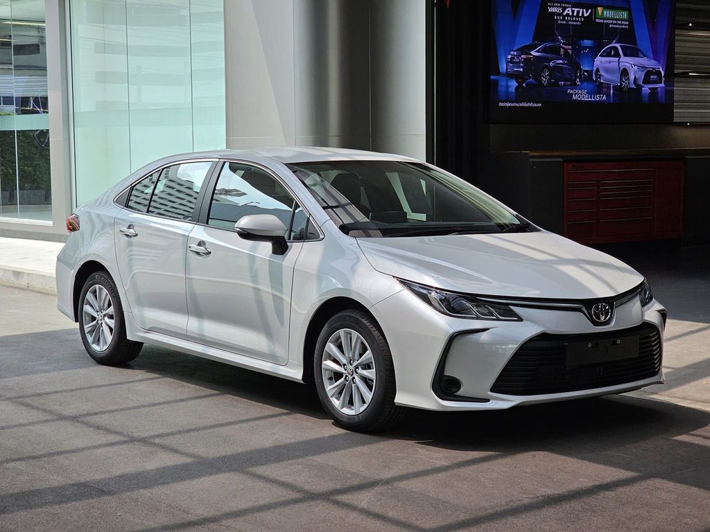 thong-so-ky-thuat-Toyota-Corolla-Altis-2023